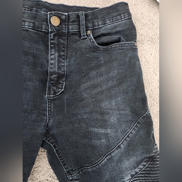 True Religion Relax Skinny Jeans - Size 33 - Picture 13 of 16